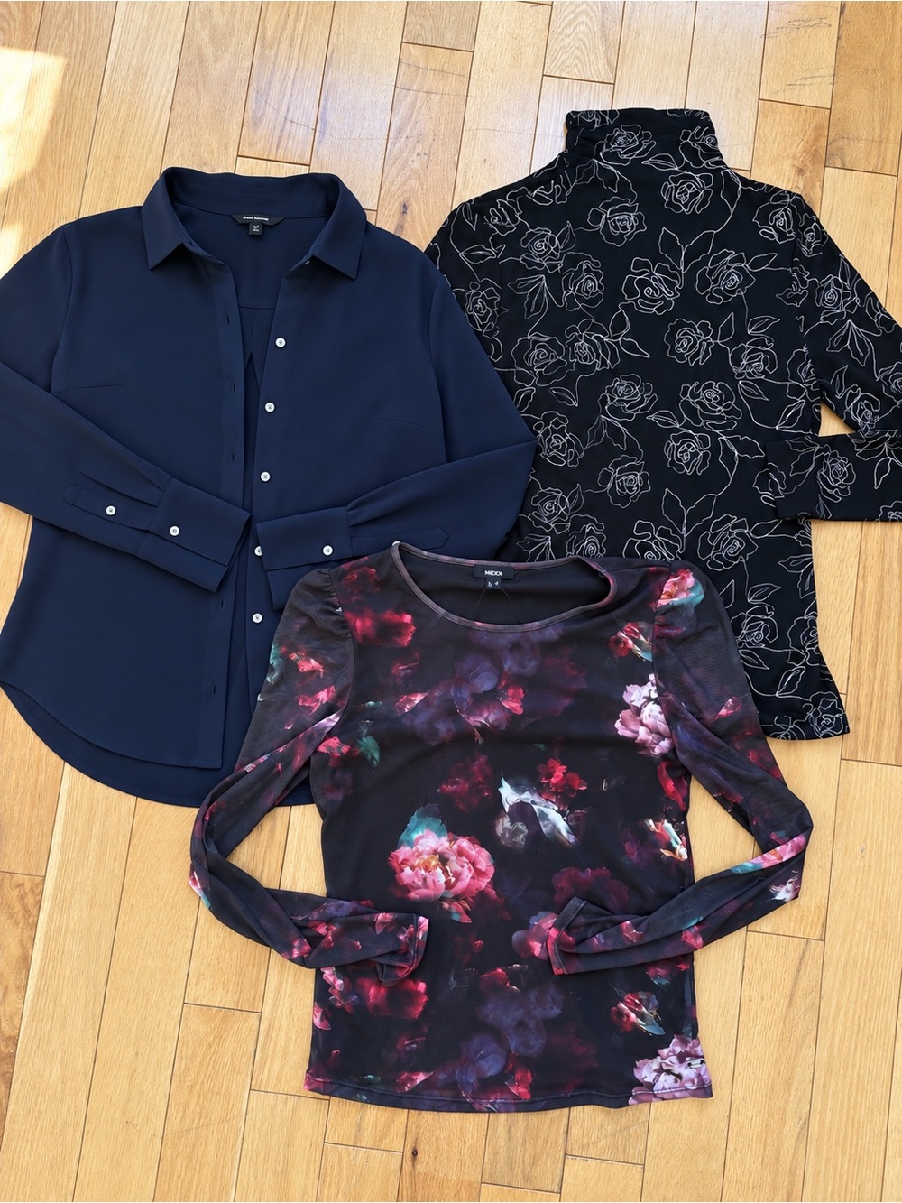 3-Piece Women’s Top Bundle | Banana Republic RW&CO MEXX | Small